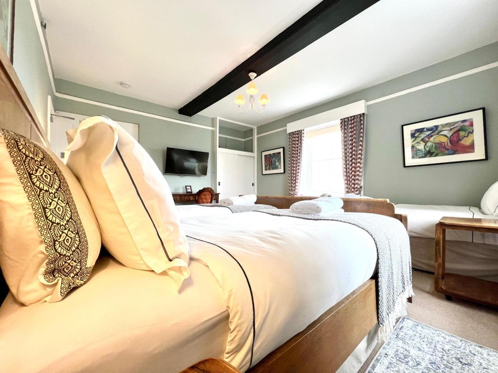 Colthrop Manor B&B Татчъм Екстериор снимка